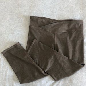 Gray fabletics leggings